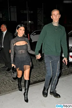 Kourtney Kardashian / kourtney_kardashian / kourtneykardash nude photo #1620
