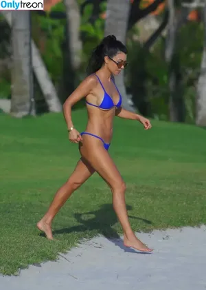 Kourtney Kardashian / kourtney_kardashian / kourtneykardash nude photo #1629