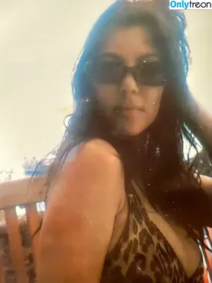 Kourtney Kardashian / kourtney_kardashian / kourtneykardash nude photo #1637