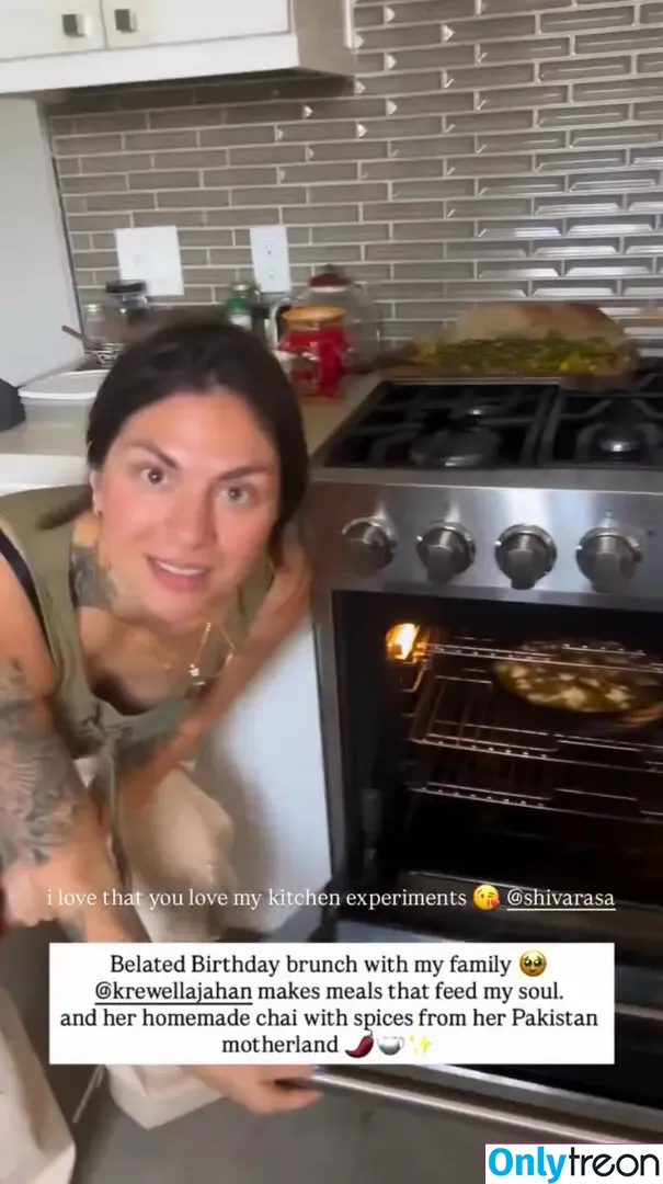 Krewella nude photo #0105 (Yasmine Yousaf & Jahan Yousaf / krewellajahan)