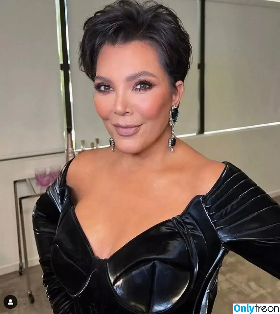 Kris Jenner nude photo #0045 (krisjenner)