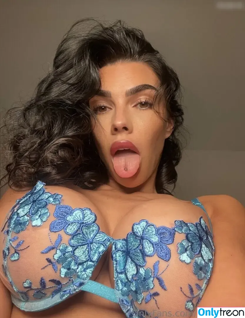 Krissiswrld nude photo #0031 (Krissiswrld)