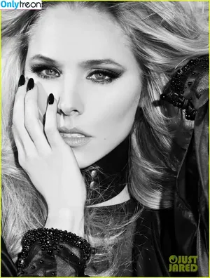 Kristen Bell / WWYTWrestling / kristenanniebell nude photo #0393