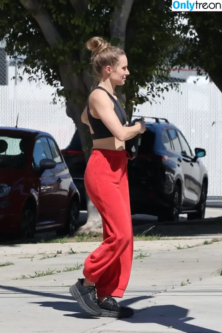 Kristen Bell nude photo #0421 (WWYTWrestling / kristenanniebell)