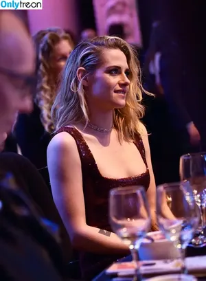 Kristen Stewart / kristenstewart / kristenstewartx nude photo #0083