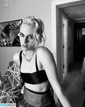 Kristen Stewart / kristenstewart / kristenstewartx nude photo #0204
