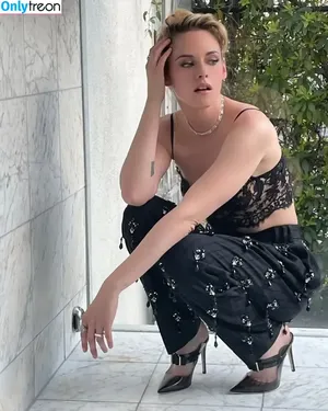 Kristen Stewart / kristenstewart / kristenstewartx nude photo #0228