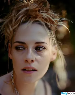 Kristen Stewart / kristenstewart / kristenstewartx nude photo #0252