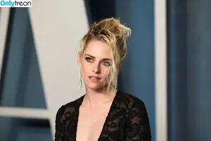 Kristen Stewart / kristenstewart / kristenstewartx nude photo #0258