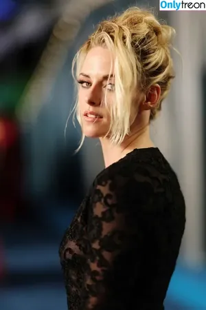 Kristen Stewart / kristenstewart / kristenstewartx nude photo #0260