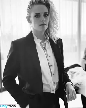 Kristen Stewart / kristenstewart / kristenstewartx nude photo #0276