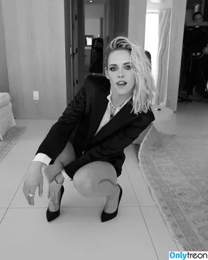 Kristen Stewart / kristenstewart / kristenstewartx nude photo #0279