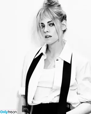 Kristen Stewart / kristenstewart / kristenstewartx nude photo #0296