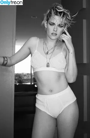 Kristen Stewart / kristenstewart / kristenstewartx nude photo #0310
