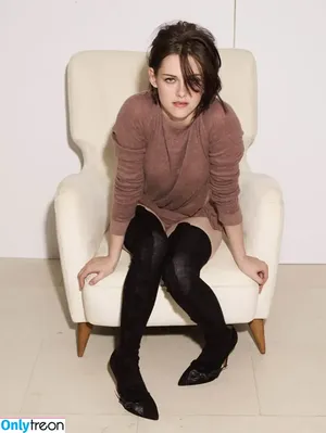 Kristen Stewart / kristenstewart / kristenstewartx nude photo #0318