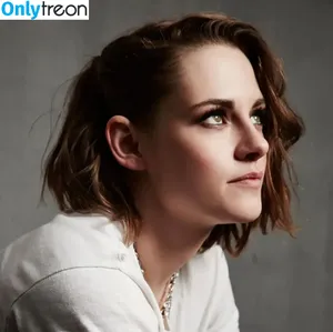 Kristen Stewart / kristenstewart / kristenstewartx nude photo #0378