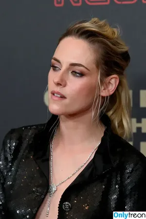 Kristen Stewart / kristenstewart / kristenstewartx nude photo #0482