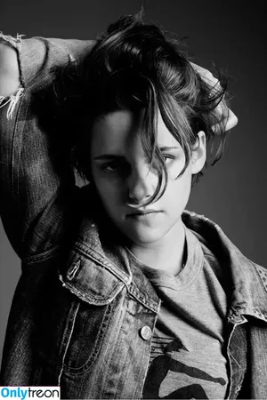 Kristen Stewart / kristenstewart / kristenstewartx nude photo #0534