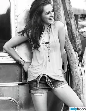Kristen Stewart / kristenstewart / kristenstewartx nude photo #0535