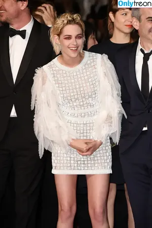Kristen Stewart / kristenstewart / kristenstewartx nude photo #0657