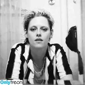Kristen Stewart / kristenstewart / kristenstewartx nude photo #0677
