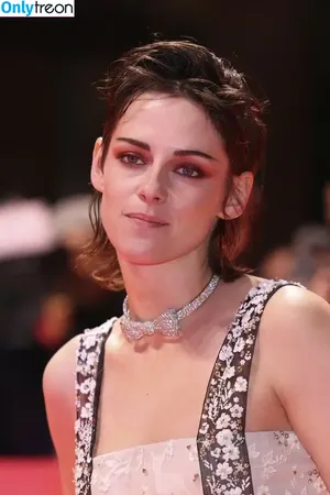 Kristen Stewart / kristenstewart / kristenstewartx nude photo #0697