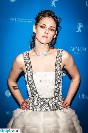 Kristen Stewart / kristenstewart / kristenstewartx nude photo #0700