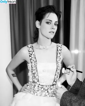 Kristen Stewart / kristenstewart / kristenstewartx nude photo #0705