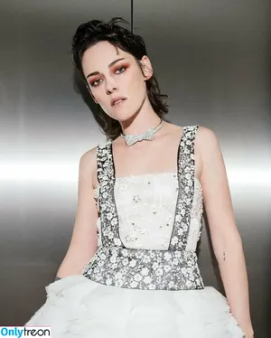 Kristen Stewart / kristenstewart / kristenstewartx nude photo #0706