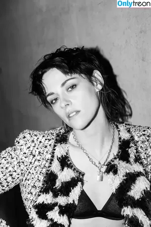 Kristen Stewart / kristenstewart / kristenstewartx nude photo #0714
