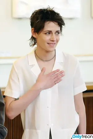 Kristen Stewart / kristenstewart / kristenstewartx nude photo #0726