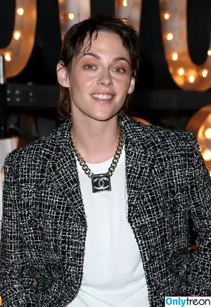 Kristen Stewart / kristenstewart / kristenstewartx nude photo #0799
