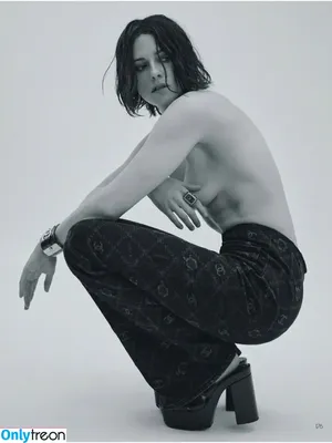 Kristen Stewart / kristenstewart / kristenstewartx nude photo #0811
