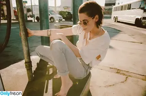 Kristen Stewart / kristenstewart / kristenstewartx nude photo #0901