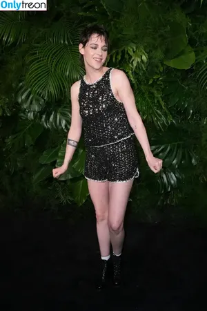 Kristen Stewart / kristenstewart / kristenstewartx nude photo #0963