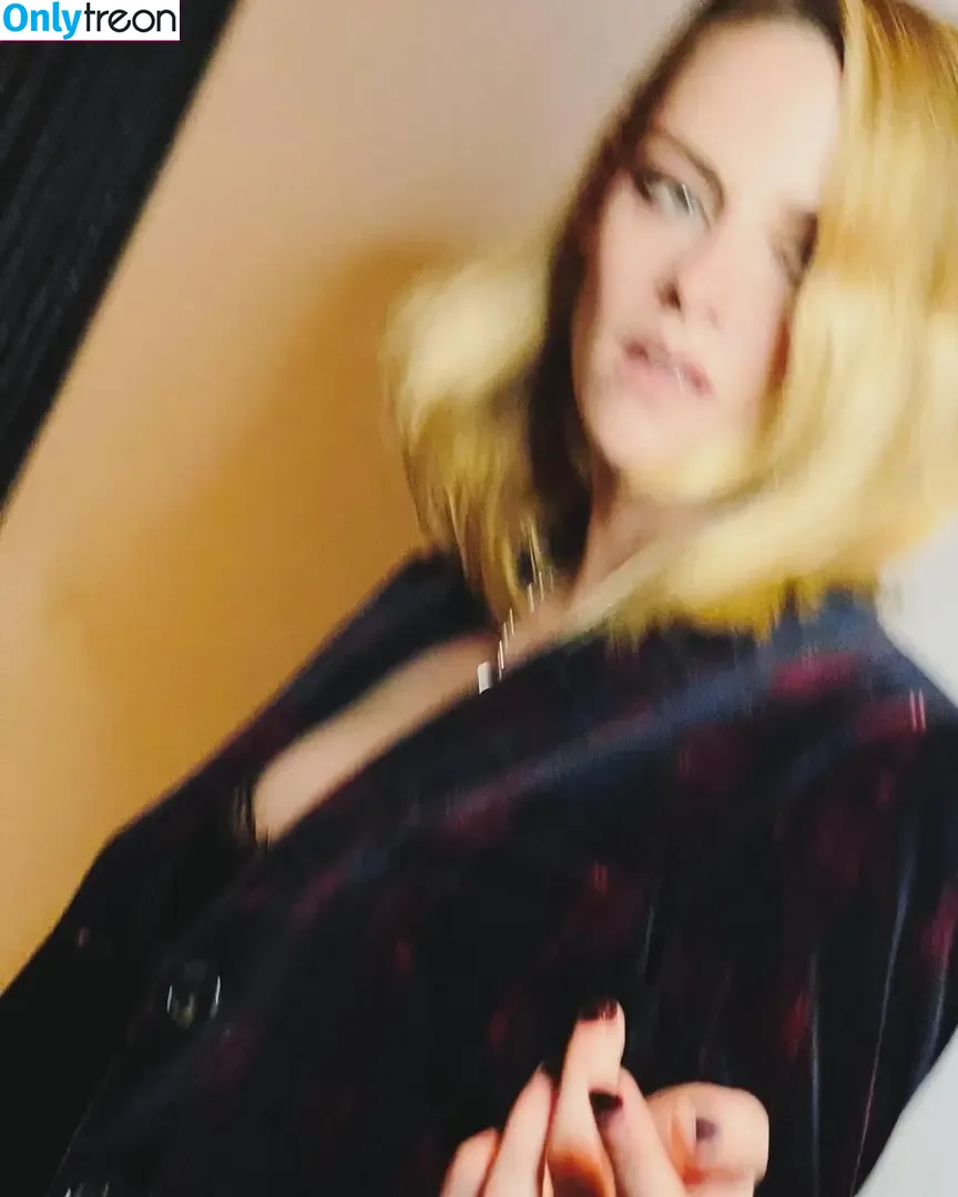 Kristen Stewart nude photo #0021 (kristenstewart / kristenstewartx)