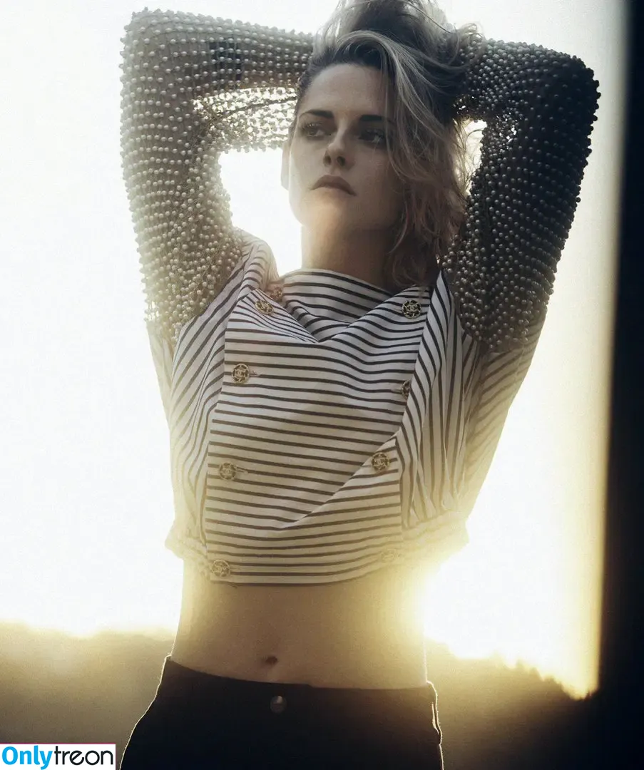 Kristen Stewart nude photo #0050 (kristenstewart / kristenstewartx)