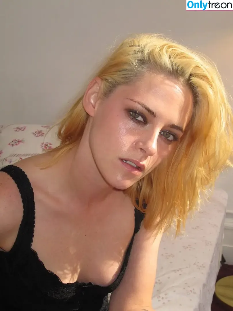 Kristen Stewart nude photo #0199 (kristenstewart / kristenstewartx)