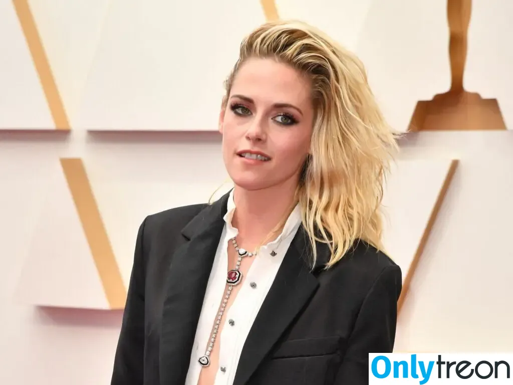 Kristen Stewart nude photo #0250 (kristenstewart / kristenstewartx)