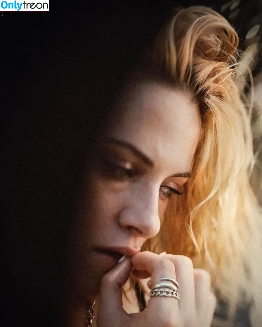 Kristen Stewart nude photo #0253 (kristenstewart / kristenstewartx)