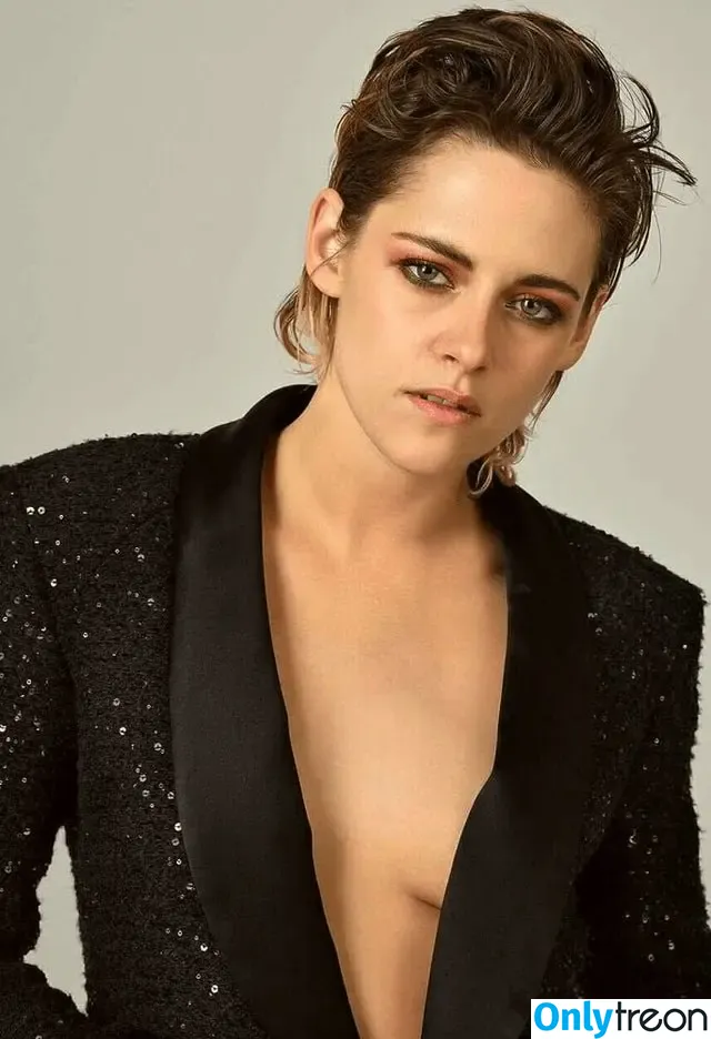 Kristen Stewart nude photo #0308 (kristenstewart / kristenstewartx)