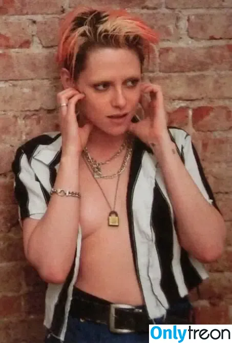 Kristen Stewart nude photo #0311 (kristenstewart / kristenstewartx)