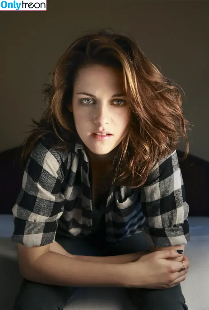Kristen Stewart nude photo #0327 (kristenstewart / kristenstewartx)