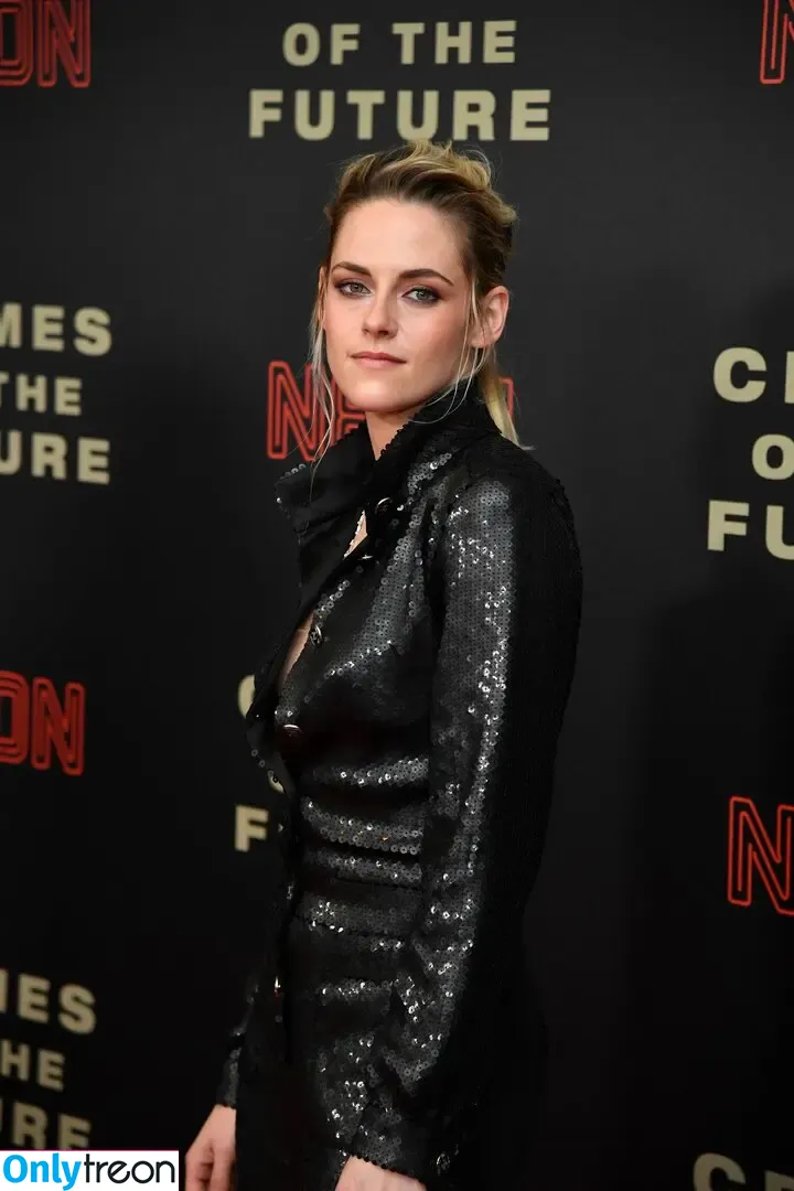 Kristen Stewart nude photo #0476 (kristenstewart / kristenstewartx)