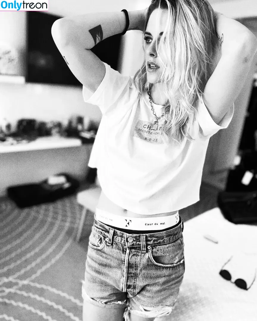 Kristen Stewart nude photo #0506 (kristenstewart / kristenstewartx)