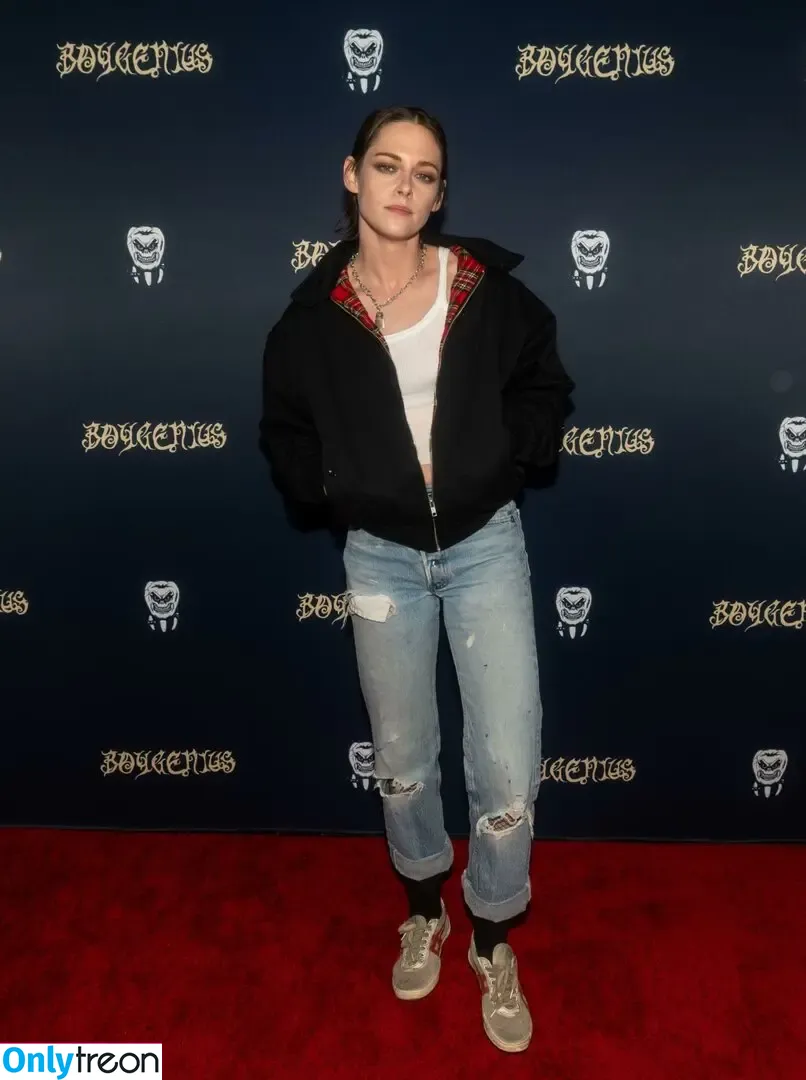Kristen Stewart nude photo #0773 (kristenstewart / kristenstewartx)