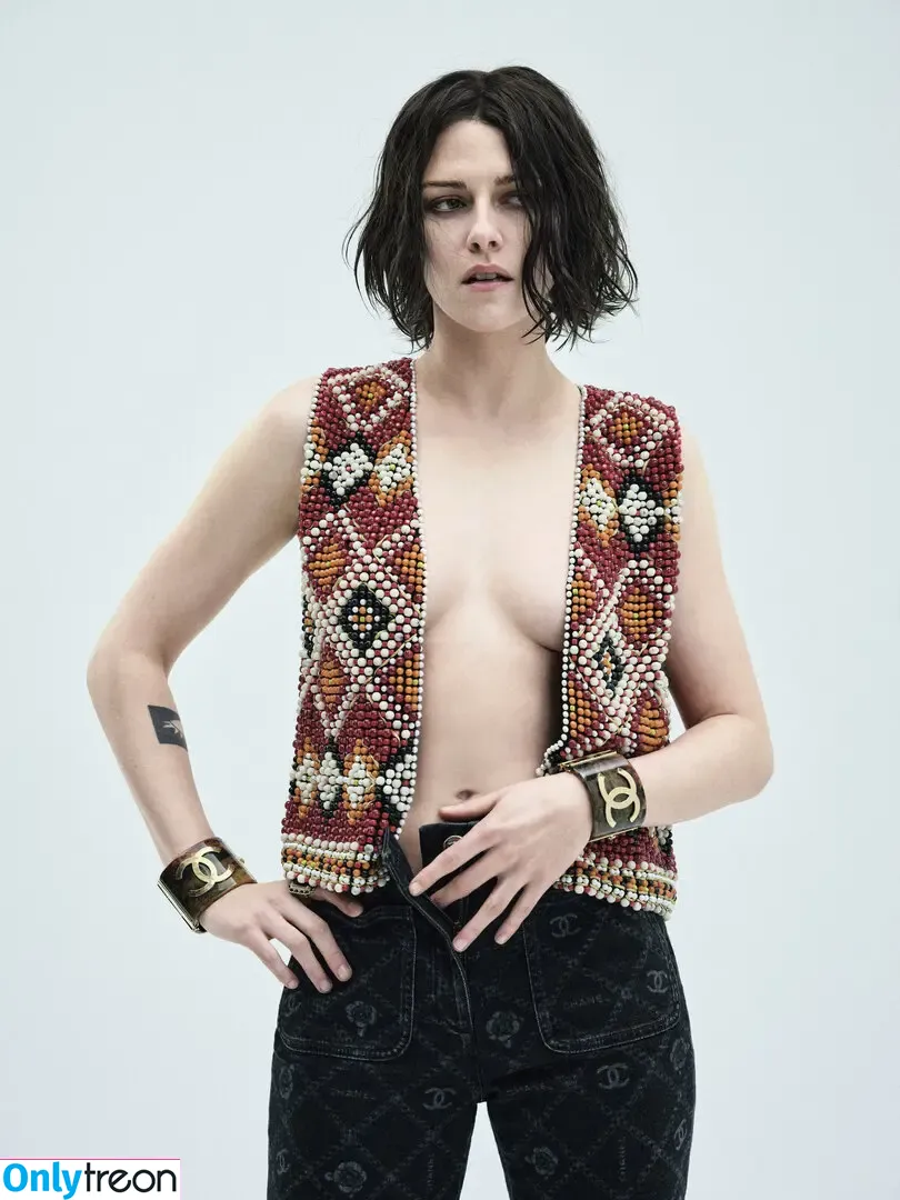 Kristen Stewart nude photo #0826 (kristenstewart / kristenstewartx)