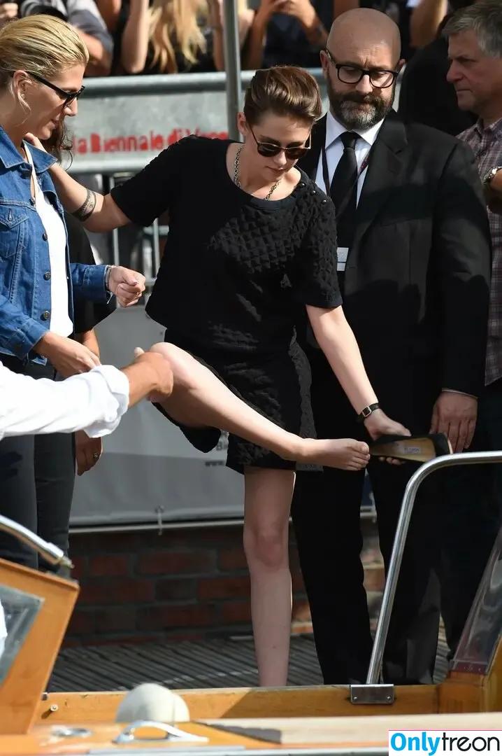 Kristen Stewart nude photo #0883 (kristenstewart / kristenstewartx)
