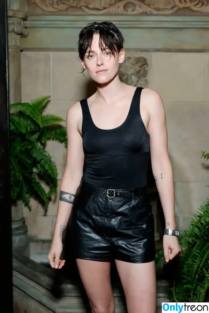 Kristen Stewart nude photo #0922 (kristenstewart / kristenstewartx)