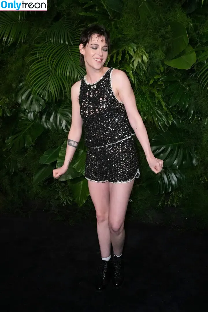 Kristen Stewart nude photo #0963 (kristenstewart / kristenstewartx)